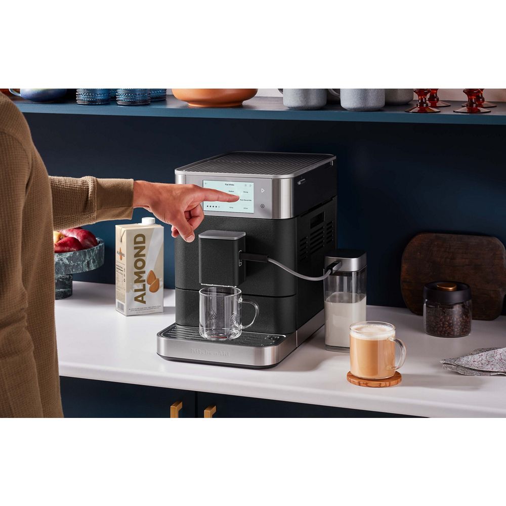 Kitchenaid Coffee machine 5KES8558EBK Gusseisen Schwarz Lifestyle Perspective