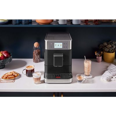 Kitchenaid Coffee machine 5KES8557EBK Vulkaanzwart Lifestyle Perspective