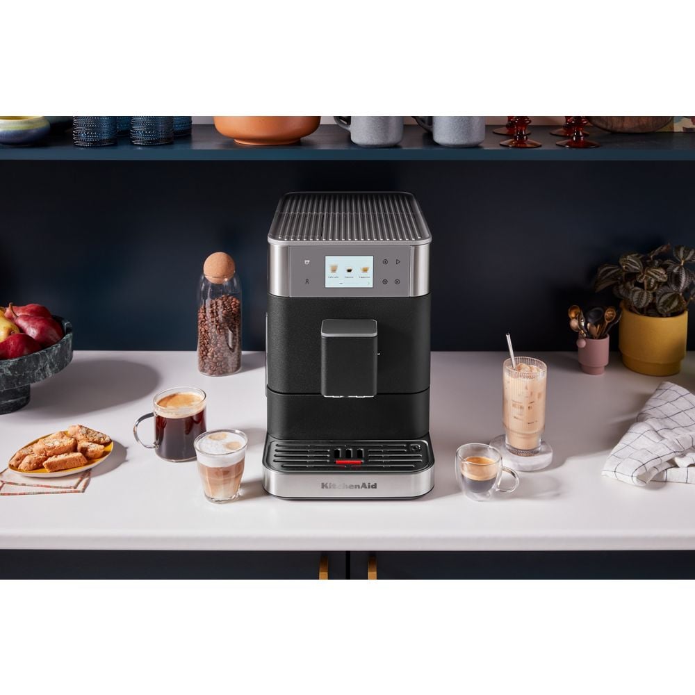 Kitchenaid Coffee machine 5KES8557EBK Truffe noire Lifestyle Perspective