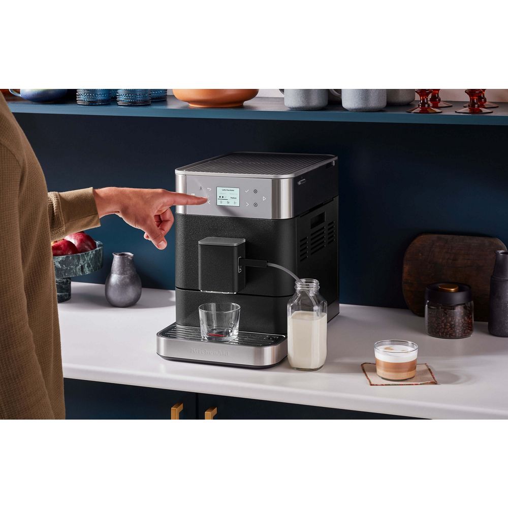 Kitchenaid Coffee machine 5KES8556EBK Truffe noire Lifestyle Perspective