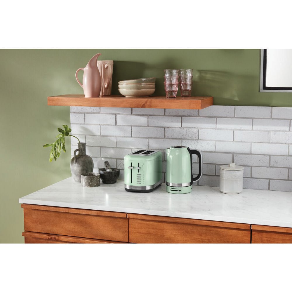 Kitchenaid Kettle 5KEK1701EPT Pistazie Lifestyle