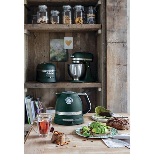 Kitchenaid Kettle 5KEK1522EPP Pebbled Palm Lifestyle