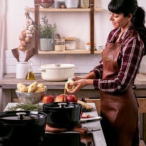 Cocotte En Fonte Émaillée Nuovva - 5L - Bleu Foncé - Compatible Tous Feux