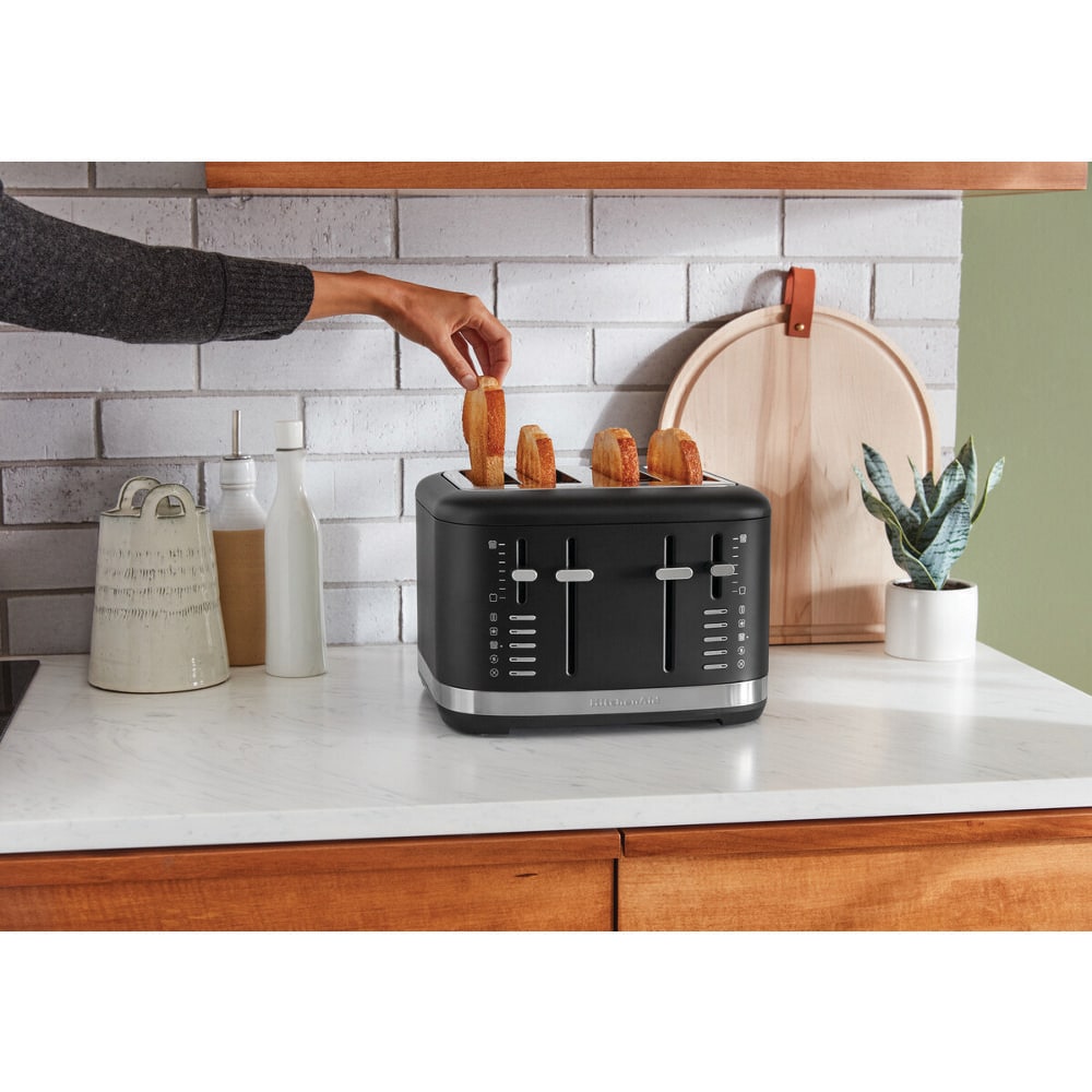 Kitchenaid Toaster 5KMT4109EBM Truffe noire Lifestyle