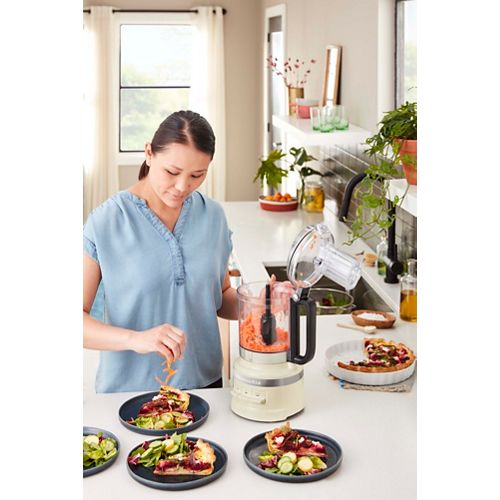 Kitchenaid Food processor 5KFP0921EAC Almendra Lifestyle