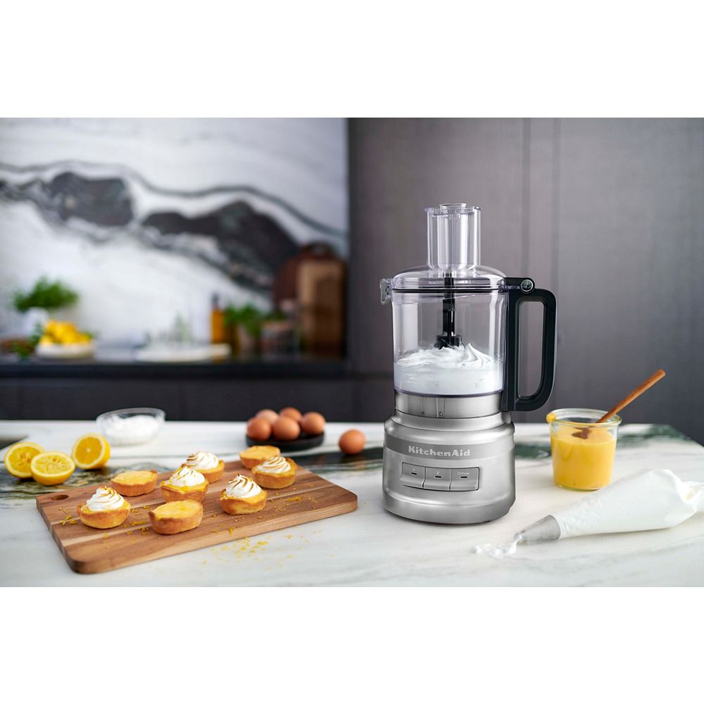 Kitchenaid Food processor 5KFP0921BCU Contour silver Lifestyle