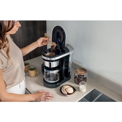 Kitchenaid Coffee machine 5KCM1209EOB Onyx zwart Lifestyle