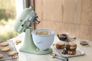 MIXER TILT-HEAD 4.8L - ARTISAN WITH EXTRA ACCESSORIES - Pistachio