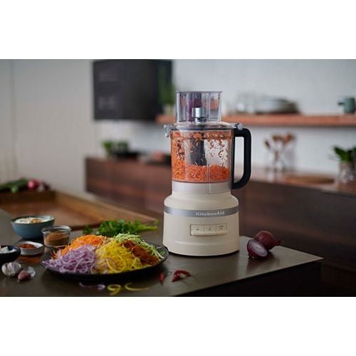 Kitchenaid Food processor 5KFP1319BAC Almond Cream Lifestyle
