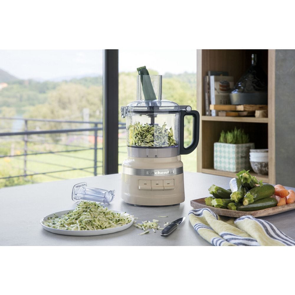 Kitchenaid Food processor 5KFP0719BAC Almond cream Lifestyle