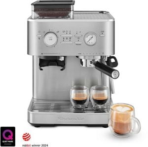 Semiautomatisk espressomaskine med kaffekværn