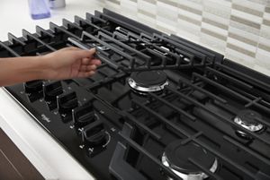 36-inch Gas Cooktop with EZ-2-Lift™ Hinged Cast-Iron Grates