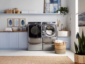 Model: MHW8630HC | Maytag Smart Front Load Washer with Extra Power and 24-Hr Fresh Hold® option - 5.0 cu. ft.