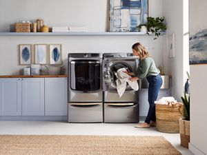 Model: MHW8630HC | Maytag Smart Front Load Washer with Extra Power and 24-Hr Fresh Hold® option - 5.0 cu. ft.